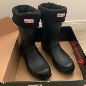 Hunter Short Boots & Black Socks - EUC